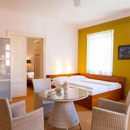 Julija&robert's Riverview And Homestay Ljubljana