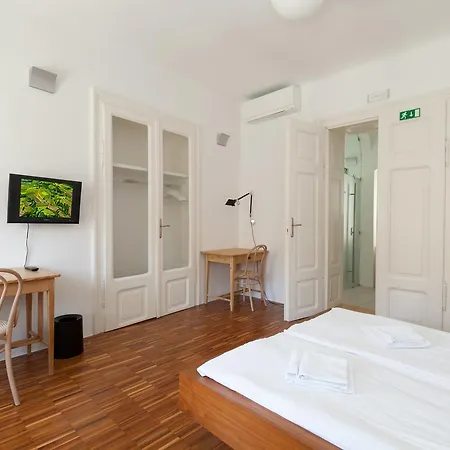 Homestay Julija&robert's Riverview And