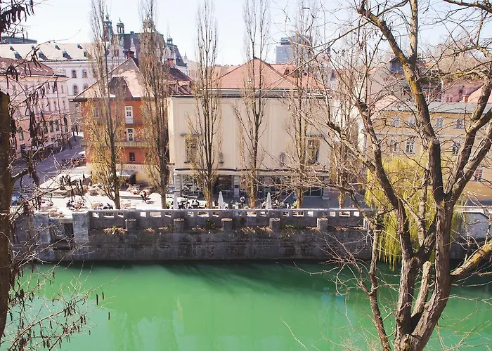 Homestay Julija&robert's Riverview And Ljubljana