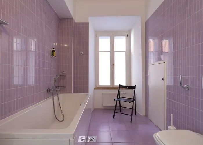 Julija&robert's Riverview And *